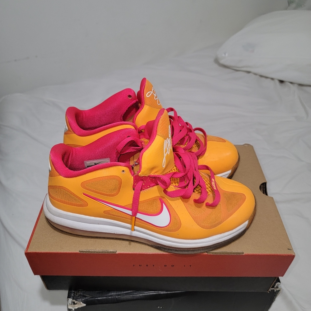 LeBron 9 low top Florida's  with pink laces